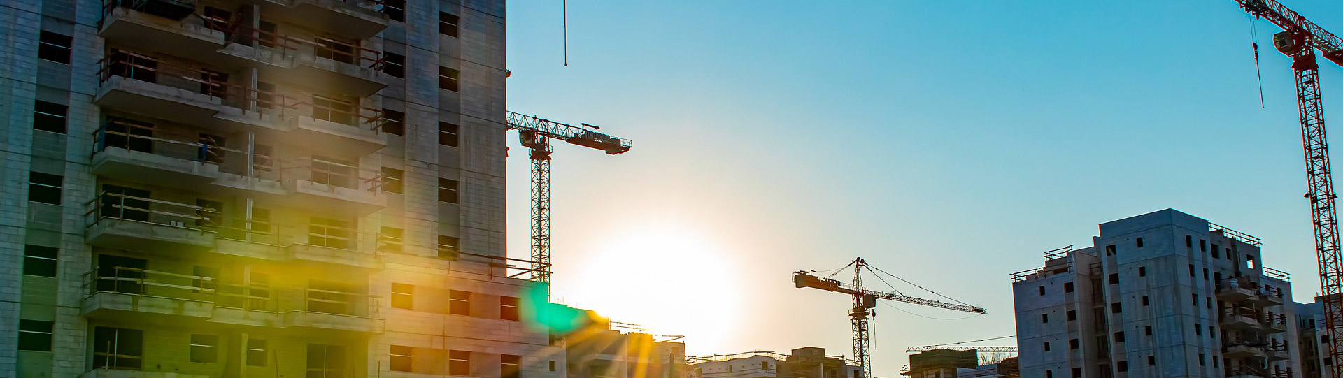 Photo d'immeubles en construction